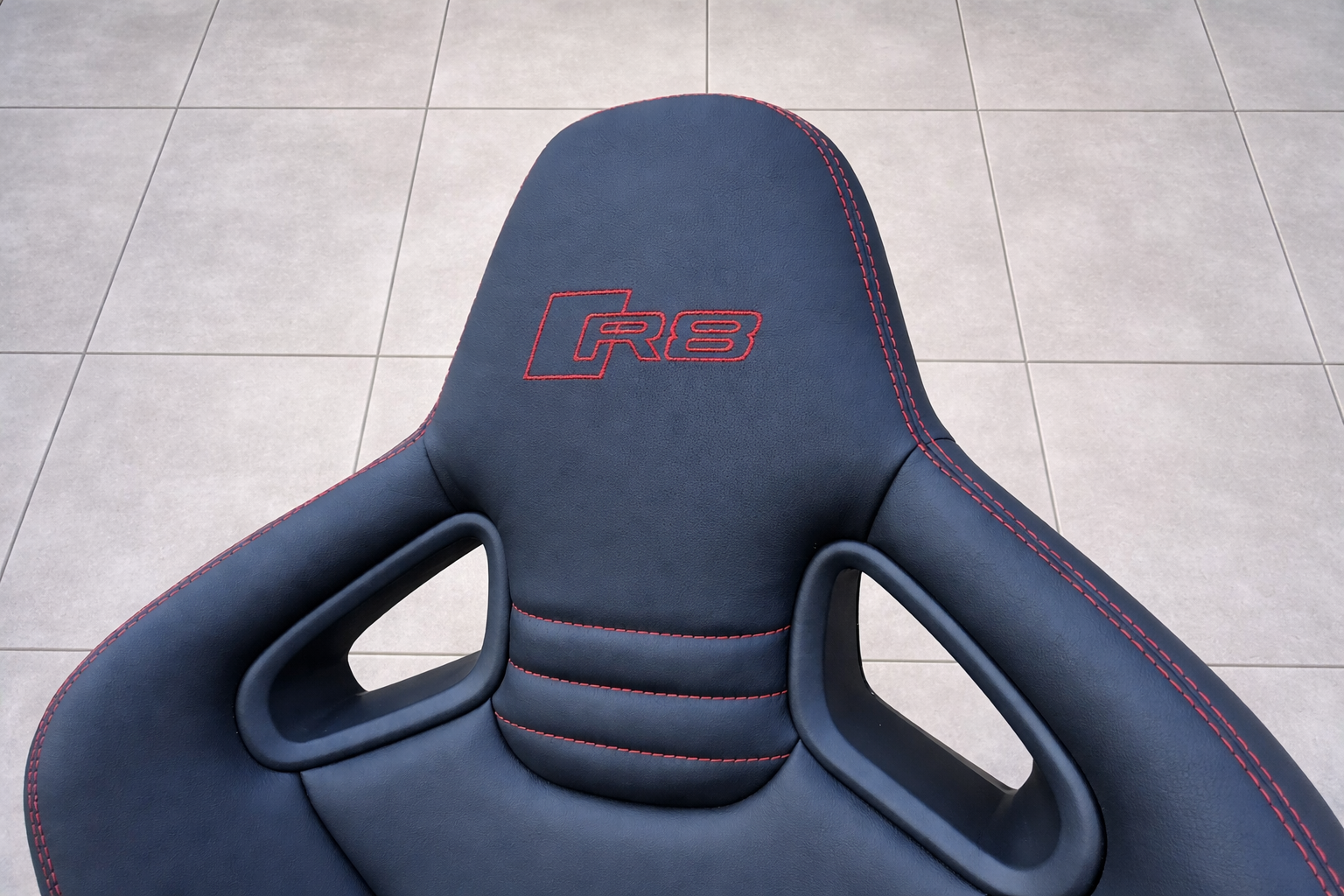 New VW Golf leather passenger seat - Image 2