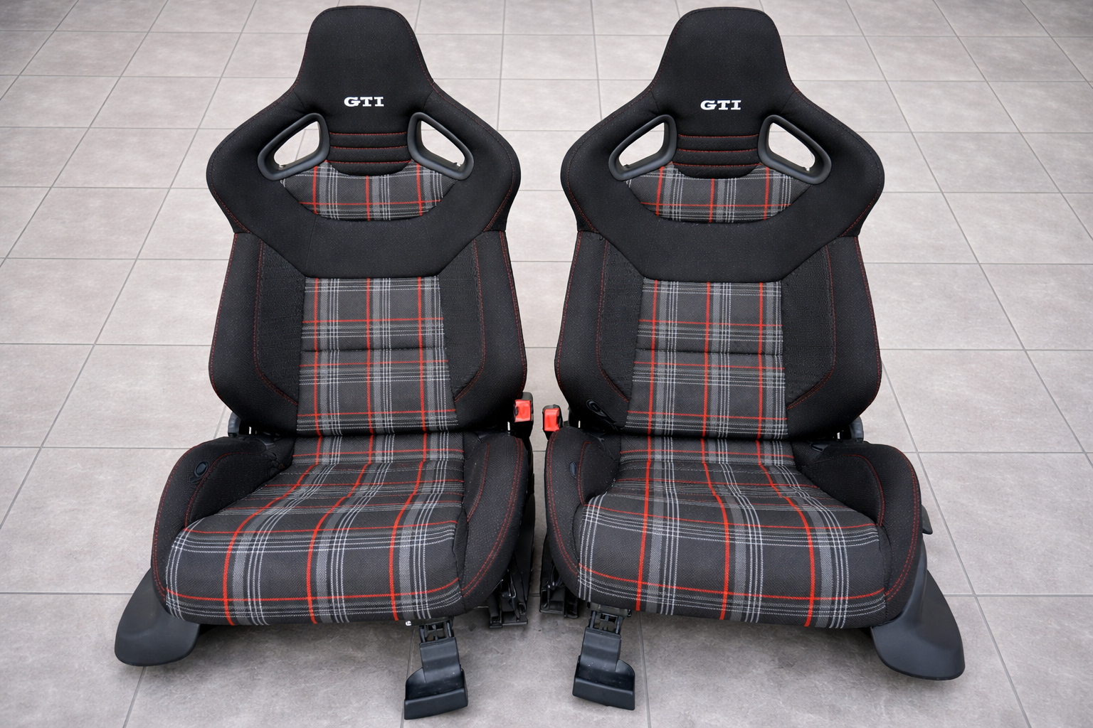 Brand new Volkswagen Golf driver seat - Image 3