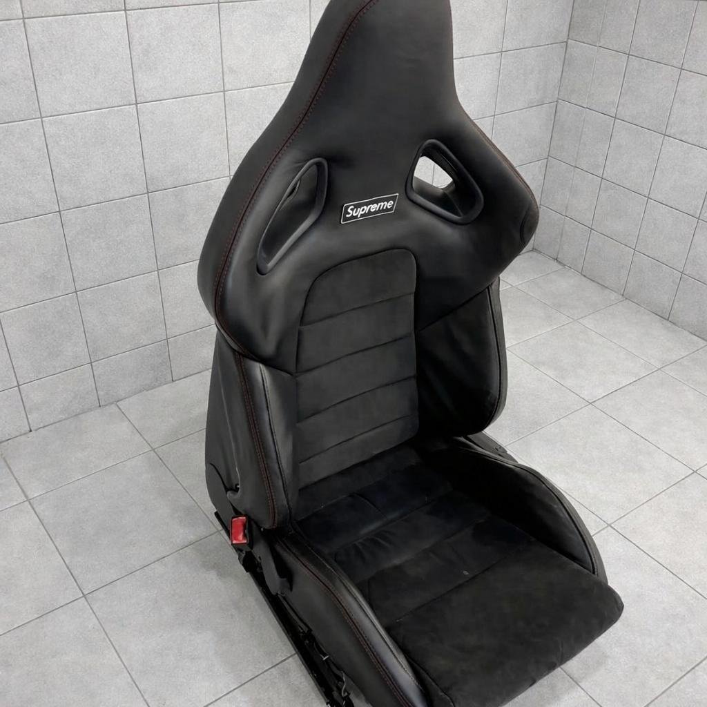 Recaro VW Golf GTI Clubsport S Bucket Seat - Image 2