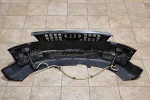 2000-2006 Audi TT 1.8l Front Bumper Cover w/ Grille / T1034
