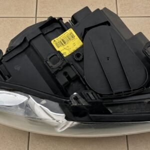 E92 BMW M3 Passenger Adaptive Xenon HID Headlight E9M06